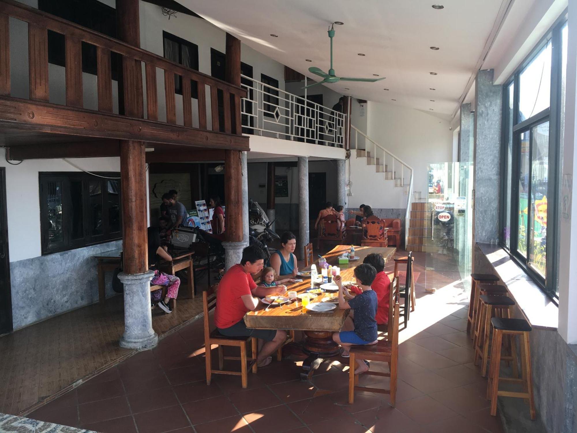 Lacasa Vang Vieng Hotel Экстерьер фото